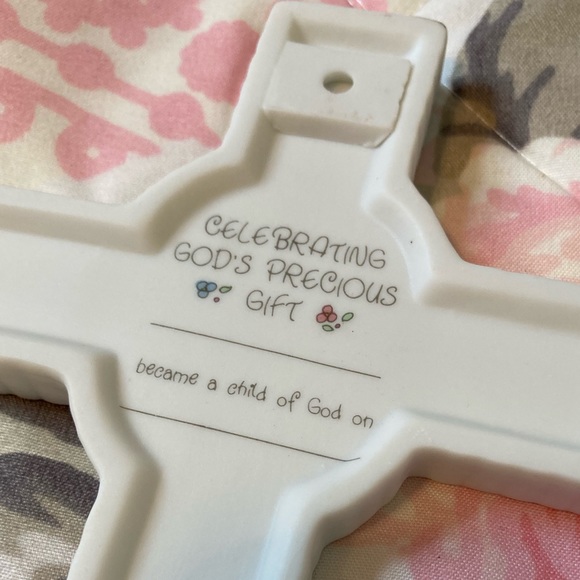 NWT 1991 Precious Moments Velvet Christening Cross - Picture 10 of 10